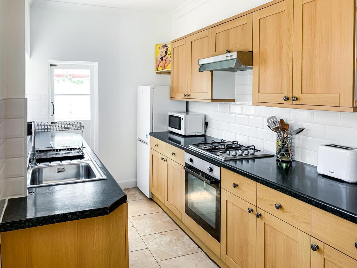 Waverley - Quaint Victorian With Free Parking * York