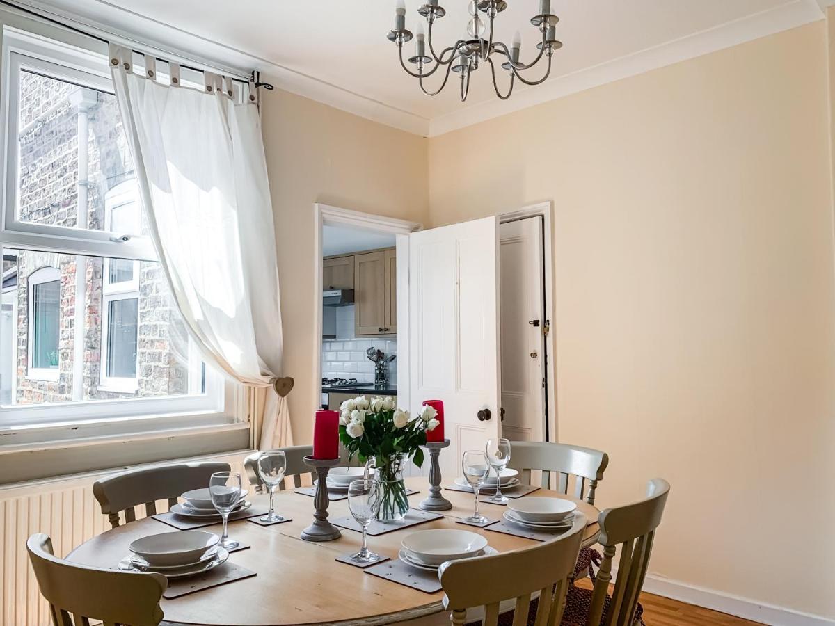 Waverley - Quaint Victorian With Free Parking Apartment York