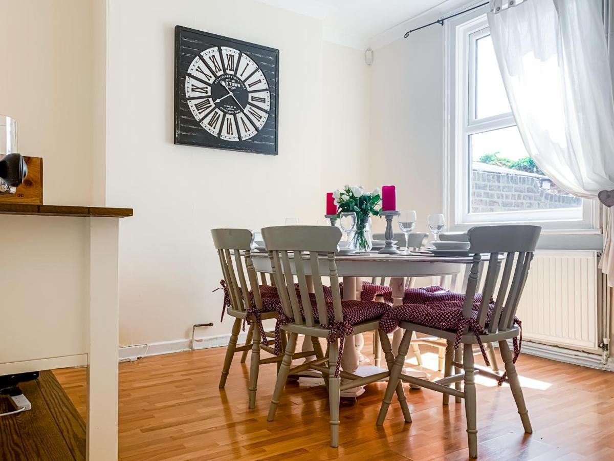 Waverley - Quaint Victorian With Free Parking Apartment *